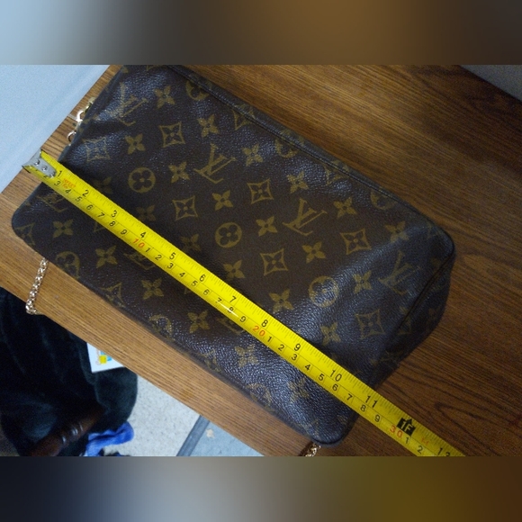 Louis Vuitton crossbody bag - Picture 15 of 16